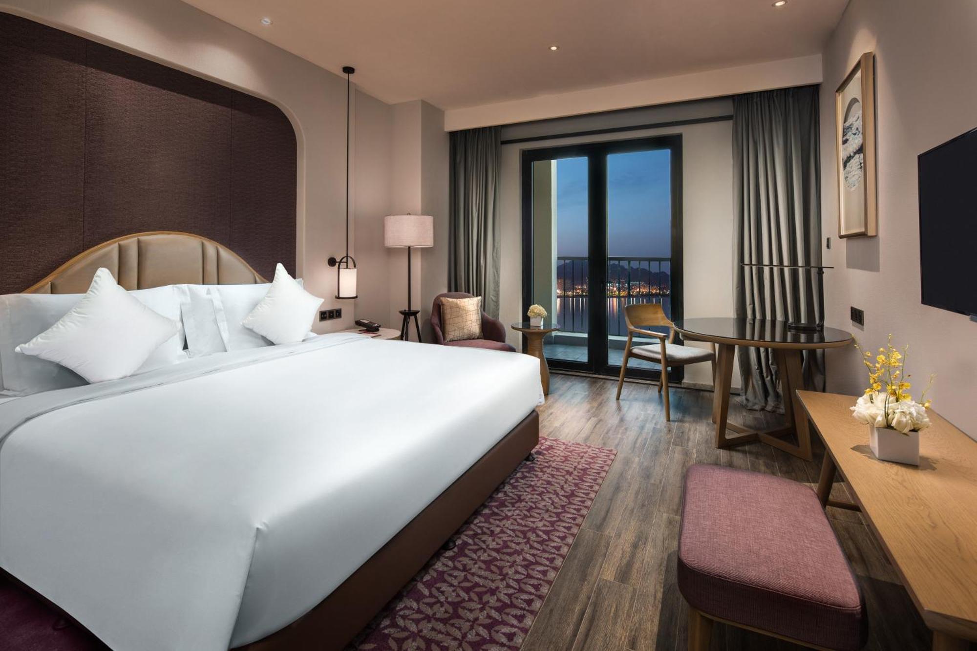 فندق Crowne Plaza Qingdaoorientalmoviemetropolis By Ihg المظهر الخارجي الصورة
