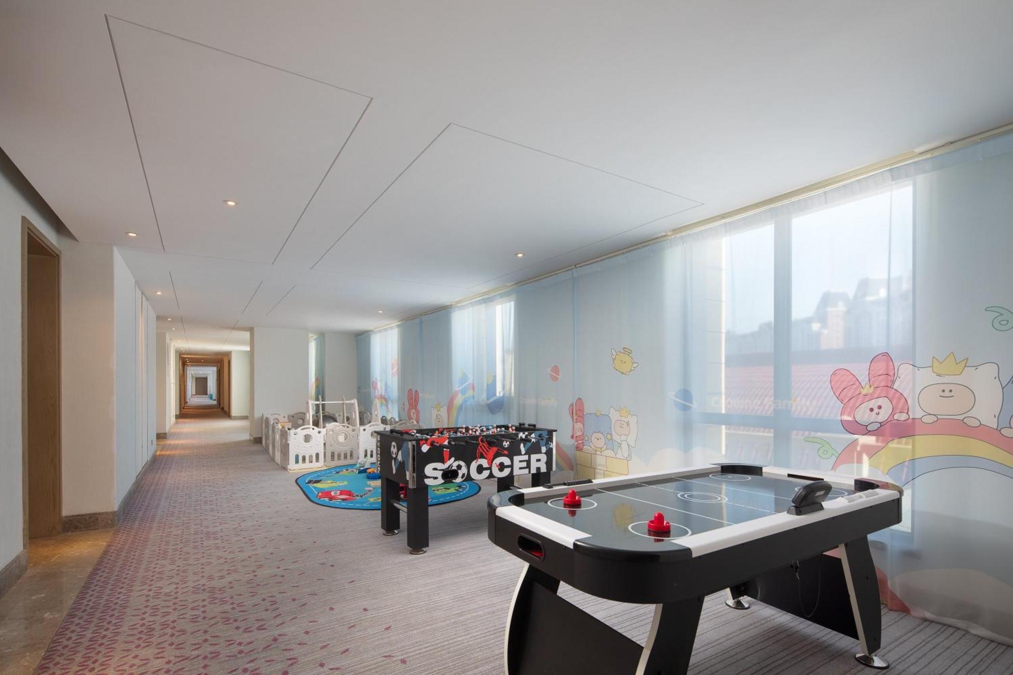 فندق Crowne Plaza Qingdaoorientalmoviemetropolis By Ihg المظهر الخارجي الصورة